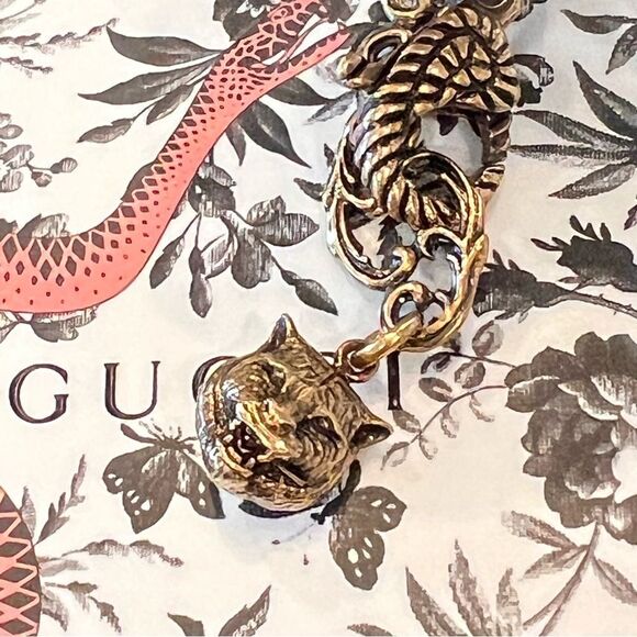 Gucci GG Marmont Drop Necklace Aged Gold / Multicoloured Base Metal - Picture 5 of 9
